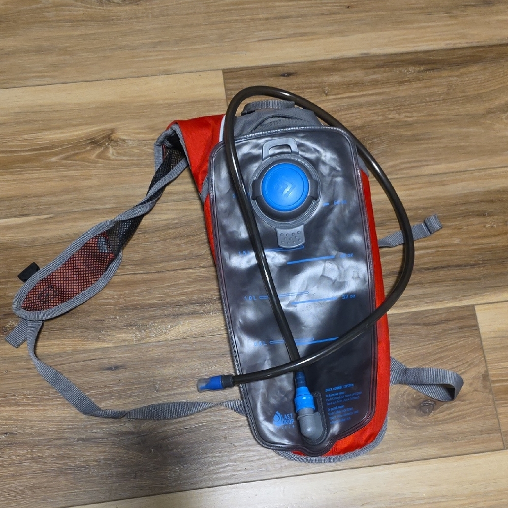 Outdoor Products Red Hydration Backpack 2.0 Liters